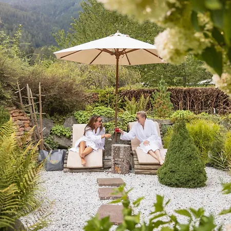 فندق Familien- & Vitalhotel Auenhof فلبمس