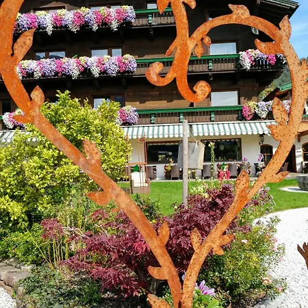 Familien- & Vitalhotel Auenhof Hotell