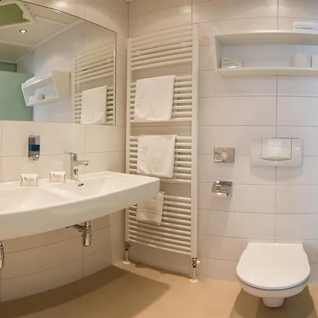 Familien-&vitalhotel Auenhof Hotel 4*