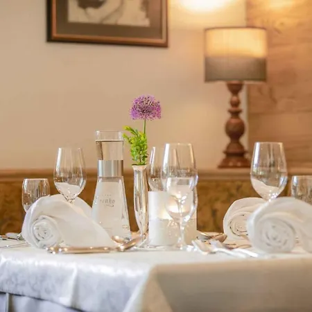 Familien- & Vitalhotel Auenhof פולפמס