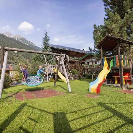 Familien-&vitalhotel Auenhof 4*