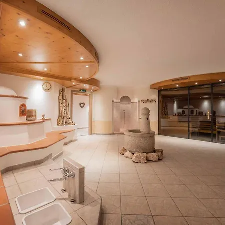 Familien- & Vitalhotel Auenhof 4* פולפמס