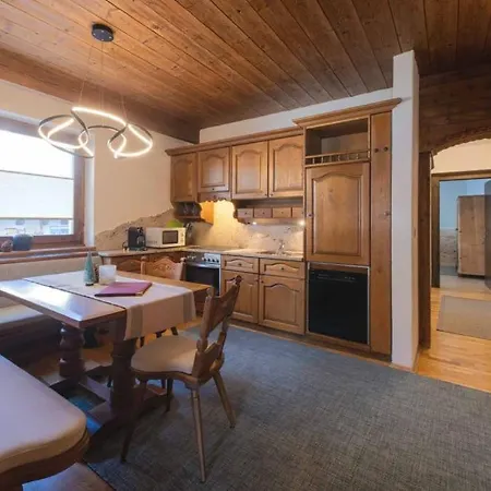 Familien- & Vitalhotel Auenhof מלון 4*