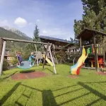 Familien- & Vitalhotel Auenhof 4*