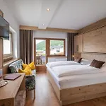 Familien- & Vitalhotel Auenhof 4* Fulpmes