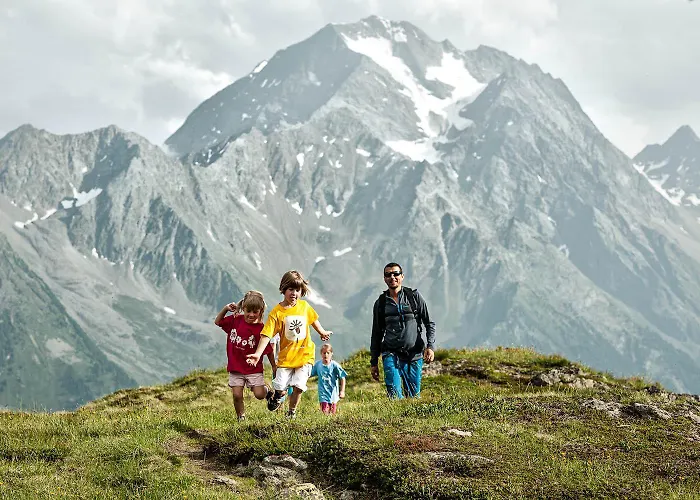 Hotell Familien- & Vitalhotel Auenhof 4*